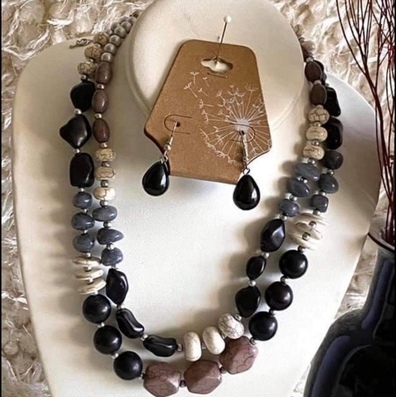 Double Strand Natural Stone Bead Necklace Earrings Set - Picture 5 of 7